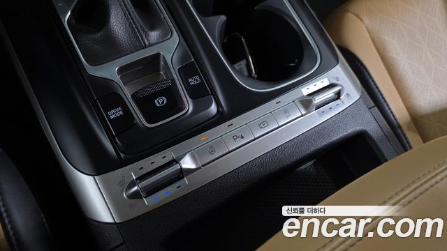Kia Canival 2021 — photo 32