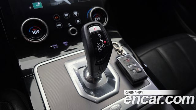 Land Rover Range Rover Evoque 2020 — photo 12