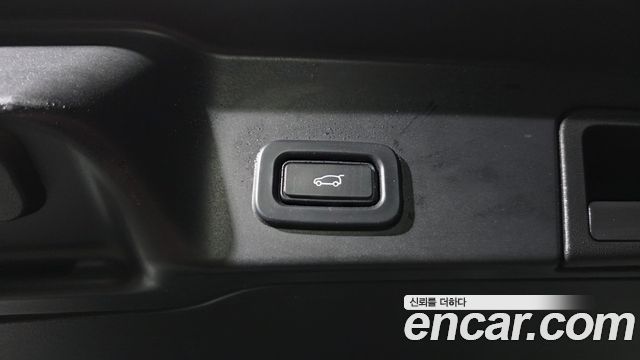 Land Rover Range Rover Evoque 2020 — photo 24