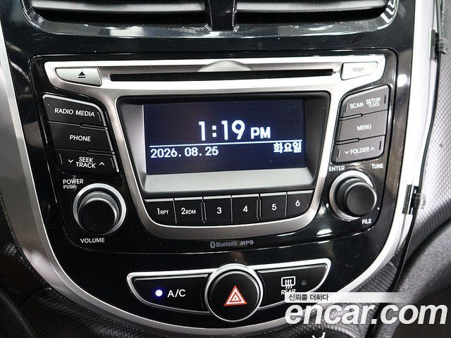 Hyundai Accent 2018 — photo 14
