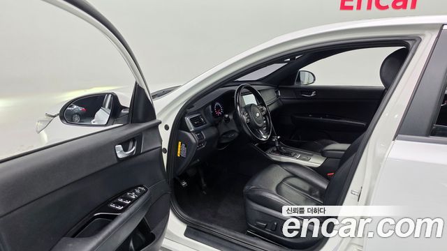 Kia K5 2017 — photo 10