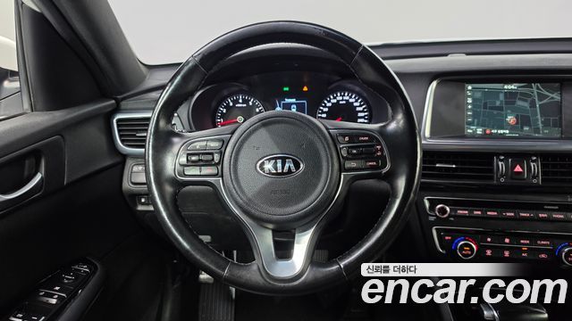 Kia K5 2017 — photo 13