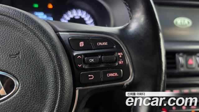 Kia K5 2017 — photo 18