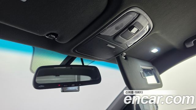 Kia K5 2017 — photo 19
