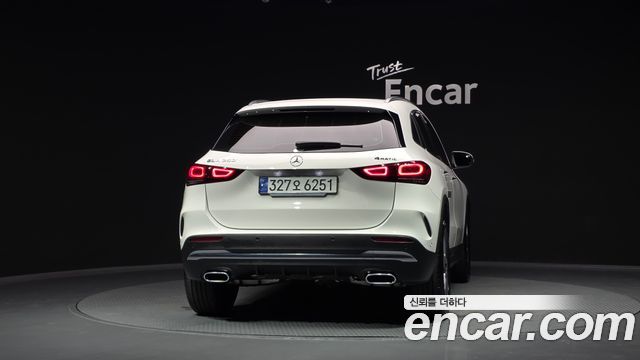 Mercedes-Benz GLA-Class 2023 — photo 4