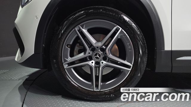 Mercedes-Benz GLA-Class 2023 — photo 5