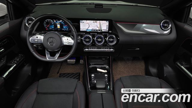Mercedes-Benz GLA-Class 2023 — photo 7