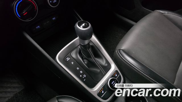Hyundai Venue 2022 — photo 12