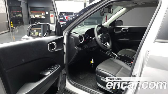 Hyundai Venue 2022 — photo 13
