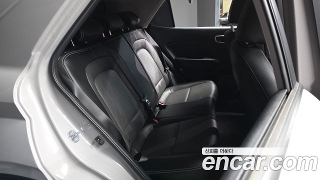 Hyundai Venue 2022 — photo 18