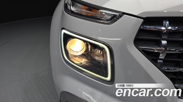 Hyundai Venue 2022 — photo 8
