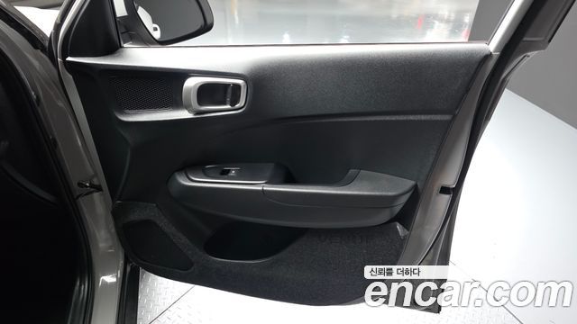Hyundai Venue 2022 — photo 14