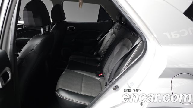 Hyundai Venue 2022 — photo 16
