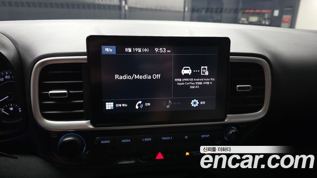 Hyundai Venue 2022 — photo 27