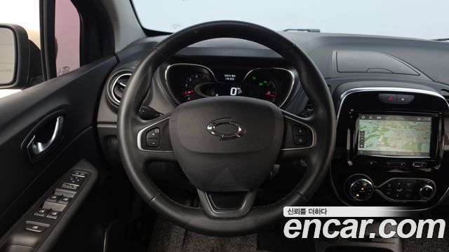 Renault Korea QM3 2018 — photo 19
