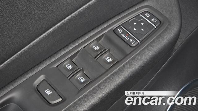Renault Korea QM3 2018 — photo 32