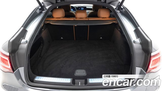 Mercedes-Benz GLC-Class 2021 — photo 10