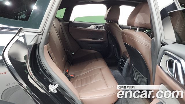 BMW 4-Series 2024 — photo 17