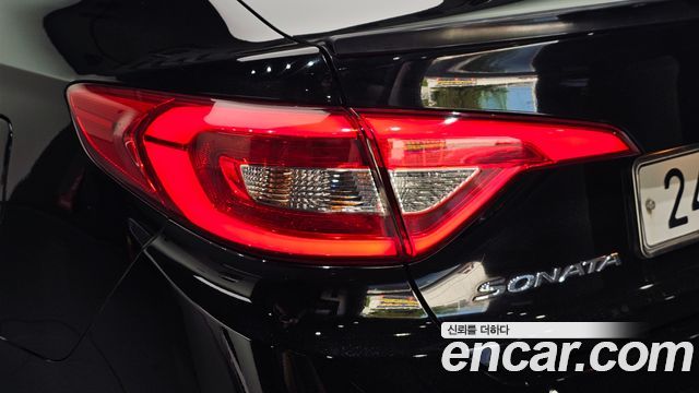 Hyundai Sonata 2015 — photo 9