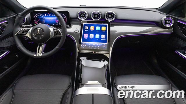 Mercedes-Benz C-Class 2026 — photo 11