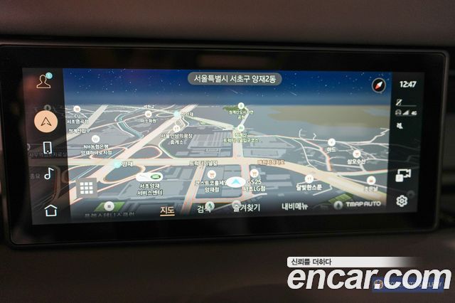 Land Rover Defender 2024 — photo 9