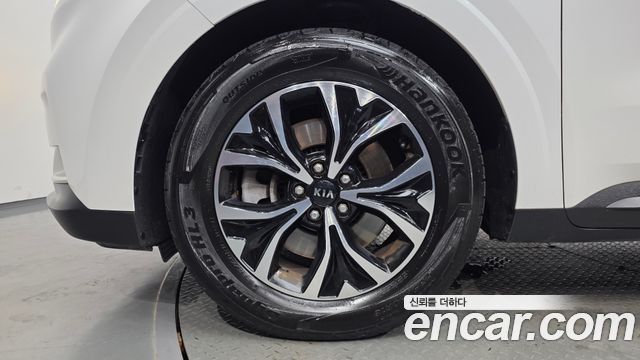 Kia Canival 2021 — photo 5