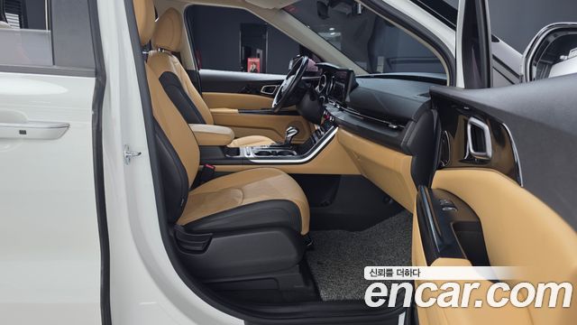 Kia Canival 2021 — photo 11