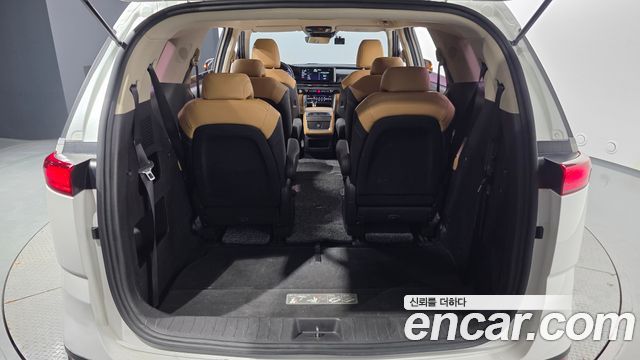 Kia Canival 2021 — photo 20