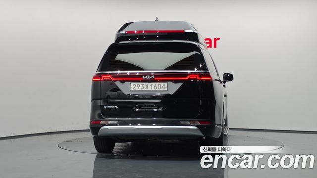 Kia Canival 2023 — photo 4