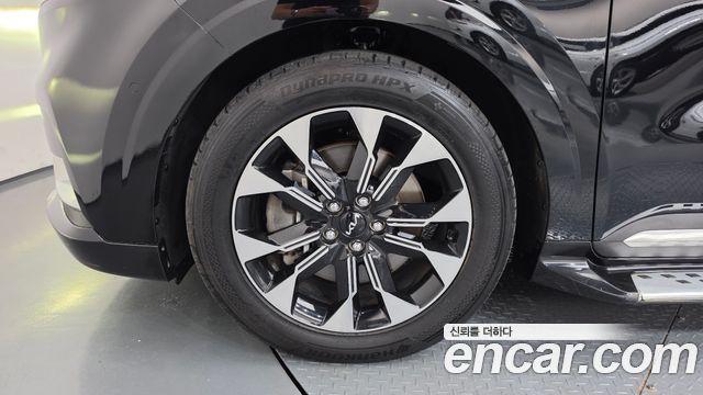 Kia Canival 2023 — photo 5