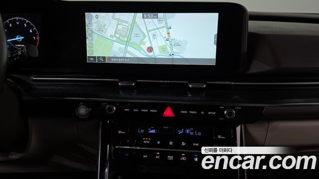 Kia Canival 2023 — photo 18