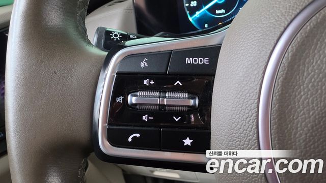 Kia Canival 2023 — photo 22