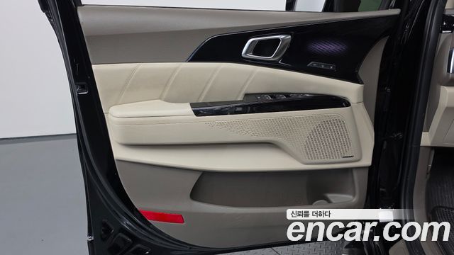 Kia Canival 2023 — photo 14
