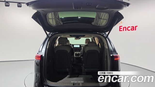 Kia Canival 2023 — photo 27