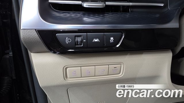 Kia Canival 2023 — photo 30