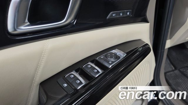 Kia Canival 2023 — photo 43