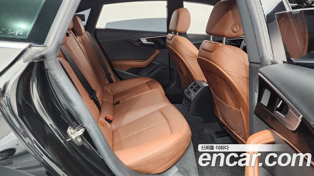Audi A5 2021 — photo 17