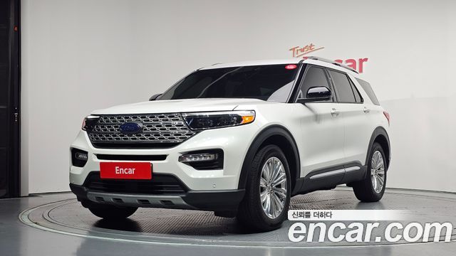 Ford Explorer 2023 — photo 1