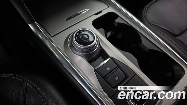 Ford Explorer 2023 — photo 9