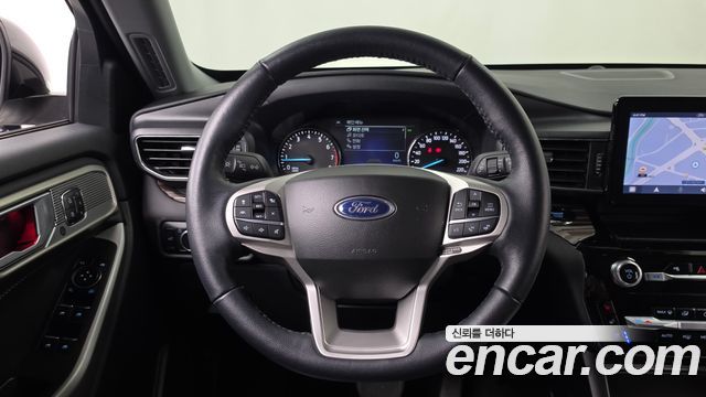 Ford Explorer 2023 — photo 13