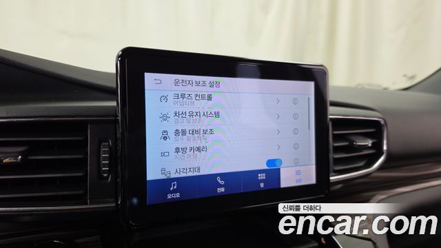 Ford Explorer 2023 — photo 17