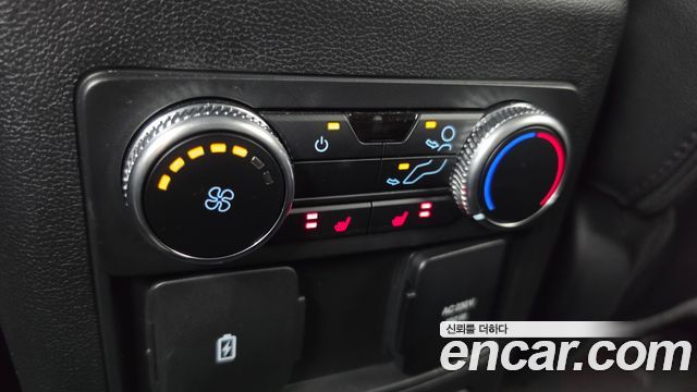 Ford Explorer 2023 — photo 19