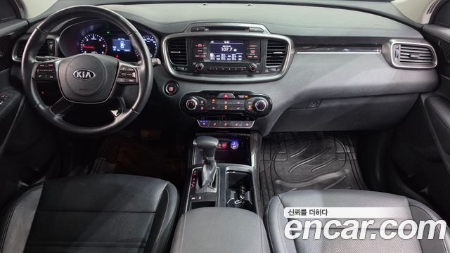 Kia Sorento 2019 — photo 10