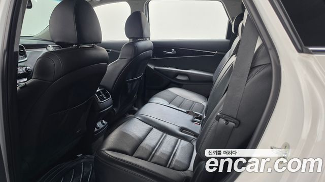 Kia Sorento 2019 — photo 17
