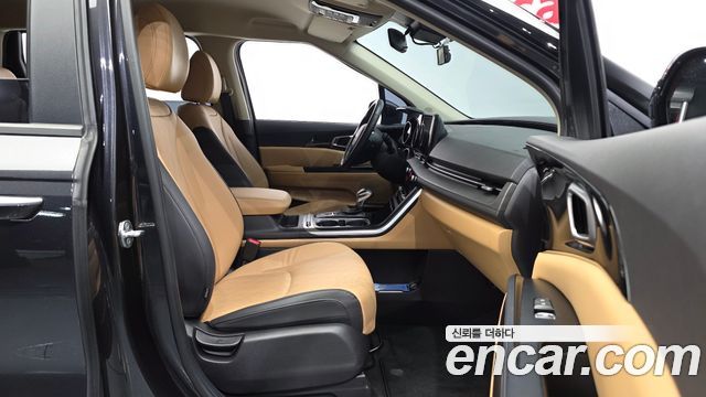 Kia Canival 2021 — photo 12