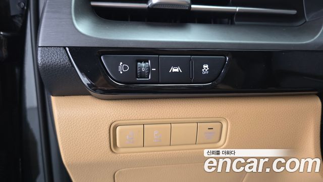 Kia Canival 2021 — photo 17