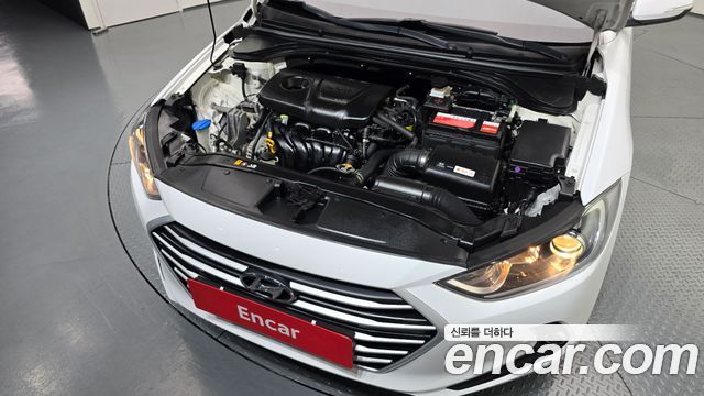 Hyundai AVANTE 2018 — photo 6