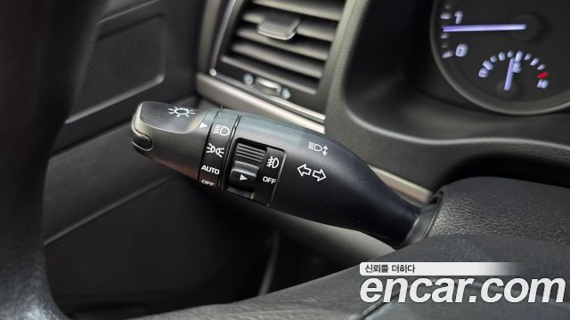 Hyundai AVANTE 2018 — photo 28