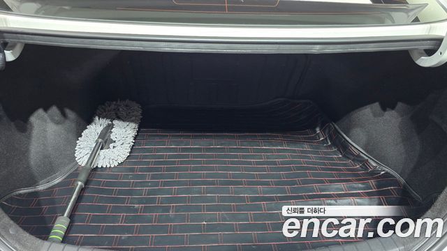Hyundai AVANTE 2018 — photo 31
