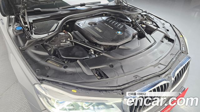 BMW 7-Series 2017 — photo 6